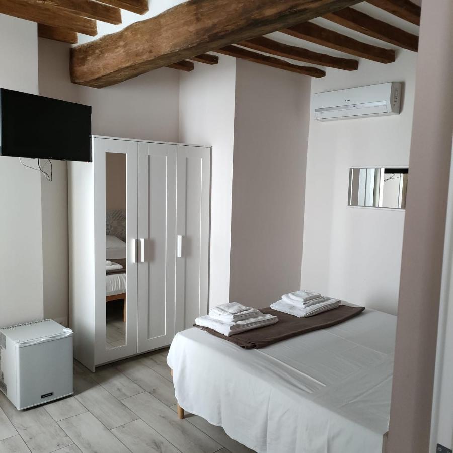 Residenza Borgo Guazzo Hotel Parma Ngoại thất bức ảnh